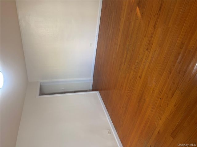 [PHOTO]