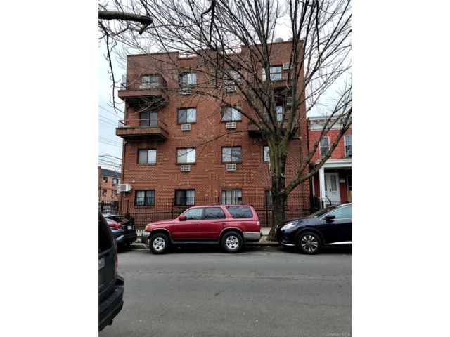  2 BR,  1.00 BTH &nbsp;Other style home in Elmhurst