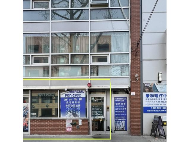 Studio,  0.00 BTH &nbsp;Commercial style home in Flushing