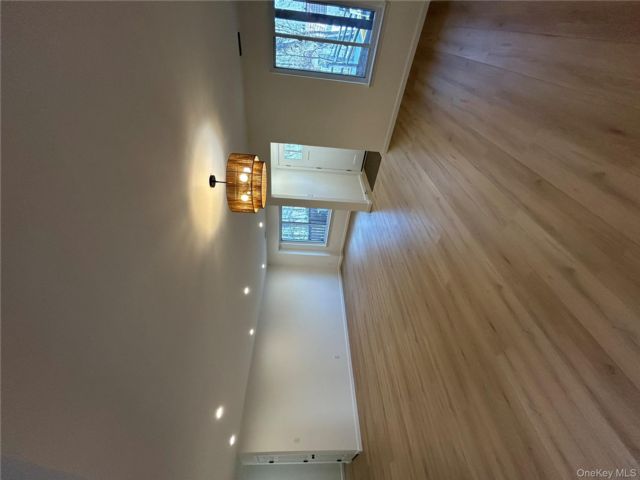 [PHOTO]