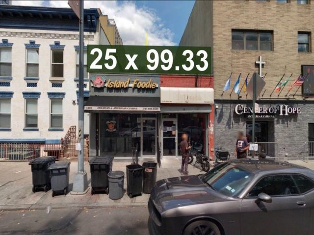 Lot <b>Size:</b> 25x99.33 &nbsp;House style home in Long Island City