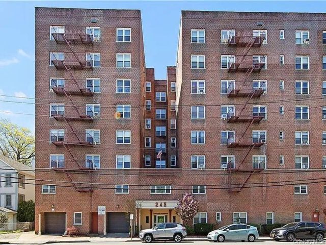  1 BR,  1.00 BTH &nbsp;Other style home in Yonkers
