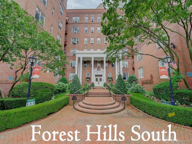  1 BR,  1.00 BTH &nbsp;Other style home in Forest Hills