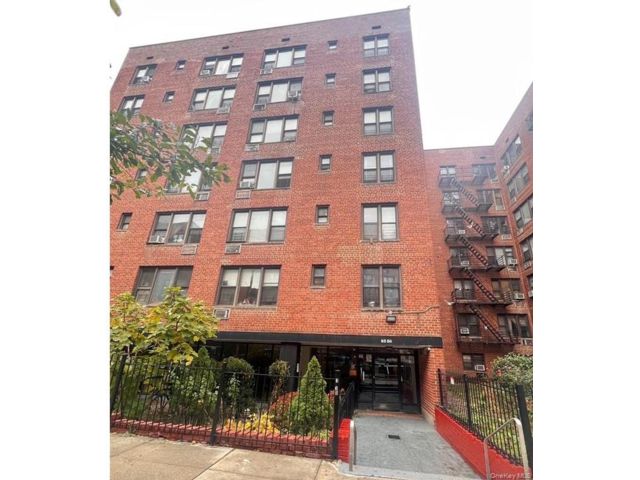  1 BR,  1.00 BTH &nbsp;Other style home in Elmhurst