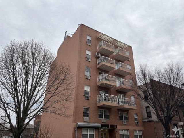  1 BR,  1.00 BTH &nbsp;Other style home in Woodside