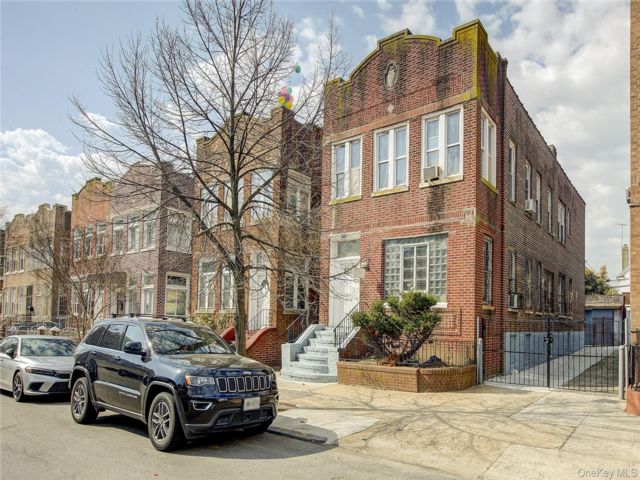 Studio,  0.00 BTH &nbsp;Commercial style home in Jamaica