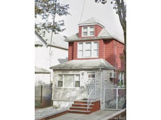  3 BR,  1.00 BTH &nbsp;Colonial style home in Glendale