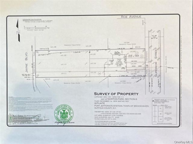 Lot <b>Size:</b>  &nbsp;House style home in Port Jefferson Station