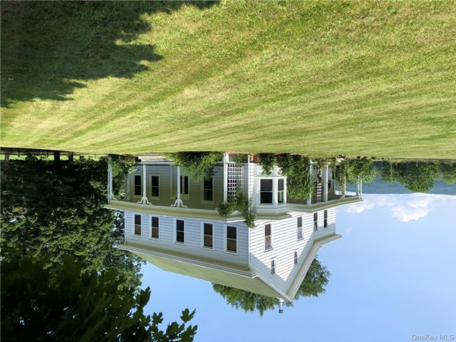  5 BR,  2.00 BTH &nbsp;Farmhouse style home in New Paltz