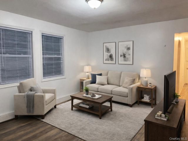  2 BR,  1.00 BTH &nbsp;Hi ranch style home in Ronkonkoma