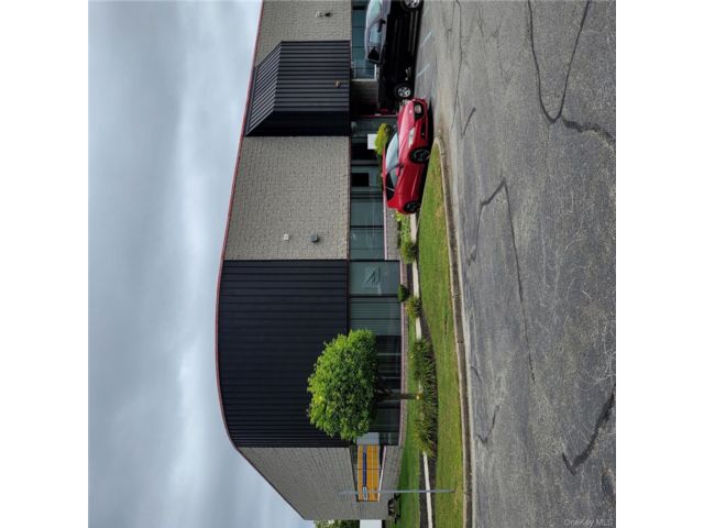 [Newburgh Real Estate, listing number 7268238]