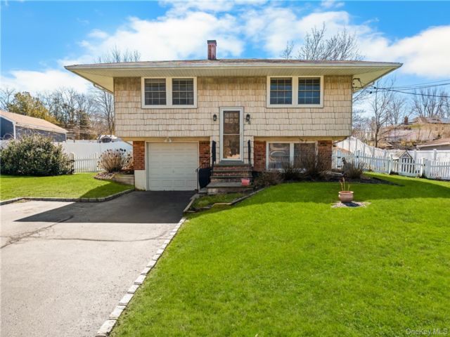 [East Setauket Real Estate, listing number 7268271]