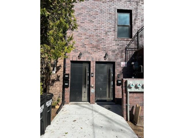  3 BR,  1.00 BTH &nbsp;Other style home in Kew Garden Hills