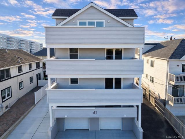  1 BR,  1.00 BTH &nbsp;Contemporary style home in Long Beach