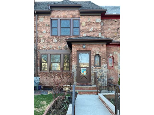  3 BR,  2.00 BTH &nbsp;Tudor style home in Flushing