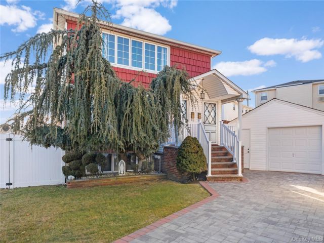[Howard Beach Real Estate, listing number 7268410]