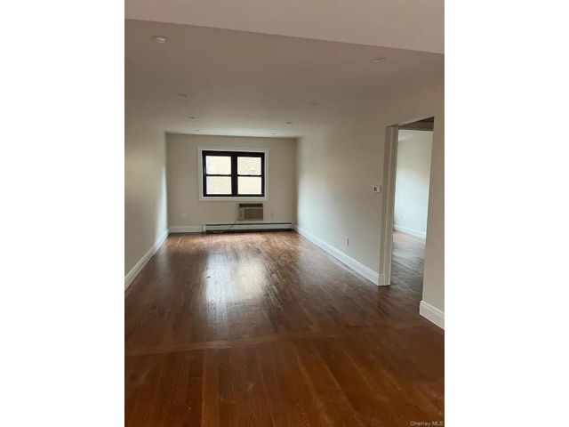  1 BR,  1.00 BTH &nbsp;House style home in East Elmhurst