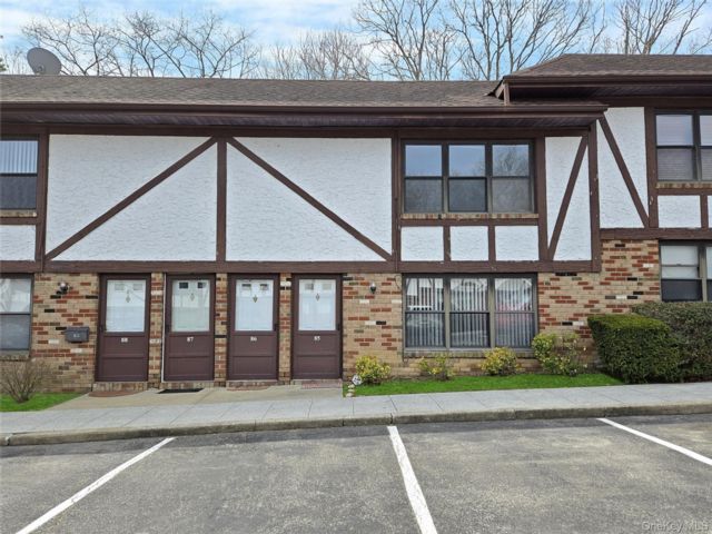 [Middle Island Real Estate, listing number 7268674]