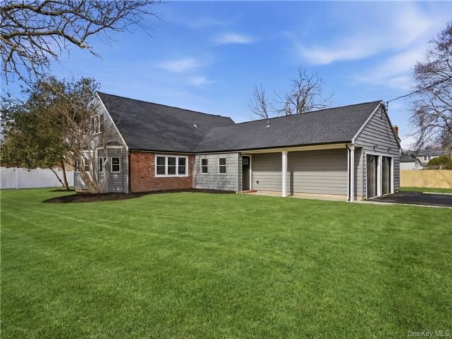  5 BR,  3.00 BTH &nbsp;Exp ranch style home in Oakdale