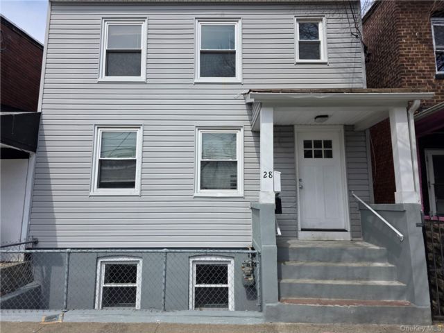  3 BR,  2.00 BTH &nbsp;Colonial style home in Newburgh