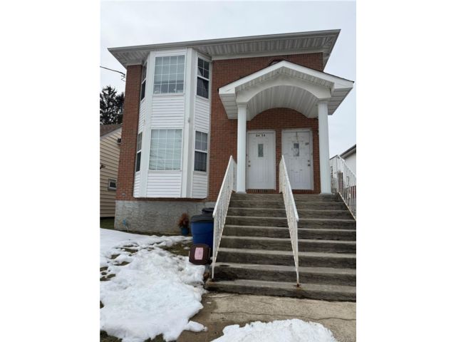  3 BR,  2.00 BTH &nbsp;Other style home in Bayside