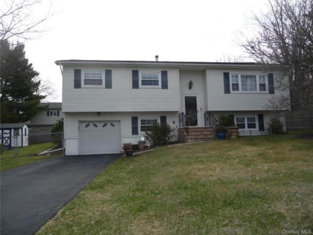  4 BR,  3.00 BTH &nbsp;Hi ranch style home in Middletown