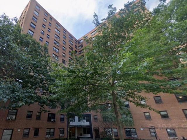  1 BR,  1.00 BTH &nbsp;Other style home in Rego Park