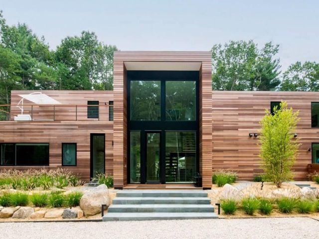  9 BR,  9.00 BTH &nbsp;Modern style home in East Hampton