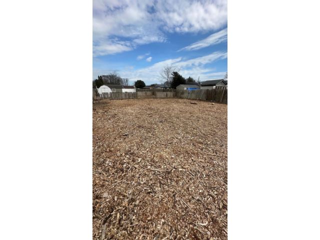 Lot <b>Size:</b>  &nbsp;House style home in Lindenhurst