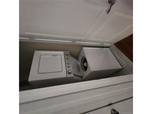 [PHOTO]