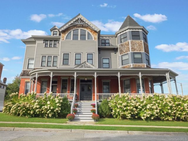 Studio,  0.00 BTH &nbsp;House style home in Newburgh