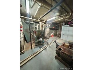 [PHOTO]