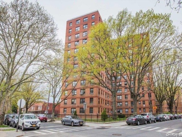  2 BR,  1.00 BTH &nbsp;Other style home in Rego Park