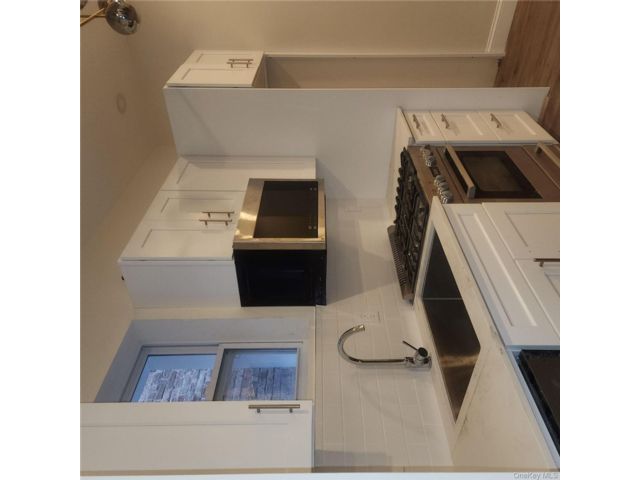  4 BR,  1.00 BTH &nbsp;Other style home in Yonkers