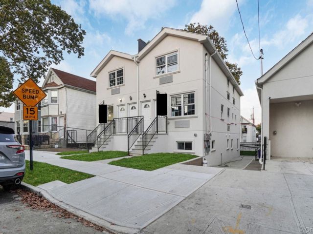  6 BR,  3.00 BTH &nbsp;Other style home in Cornell