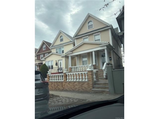  5 BR,  3.00 BTH &nbsp;Other style home in Woodhaven