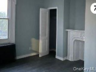 [PHOTO]