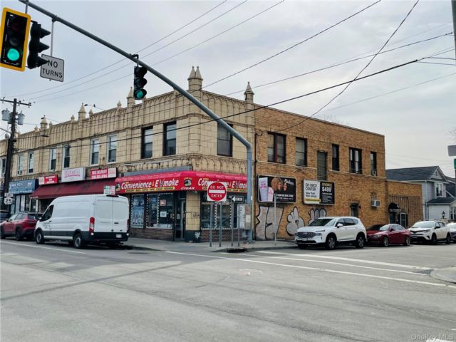 Studio,  0.00 BTH &nbsp;Commercial style home in Floral Park