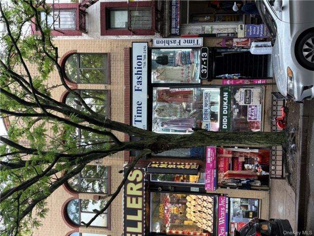 Studio,  0.00 BTH &nbsp;House style home in Jackson Heights