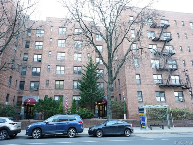  1 BR,  1.00 BTH &nbsp;Other style home in Forest Hills