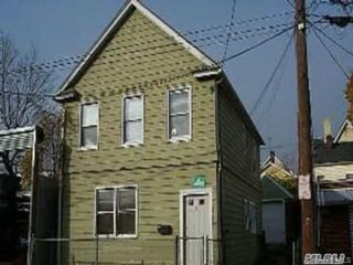  3 BR,  2.00 BTH &nbsp;House style home in Elmont