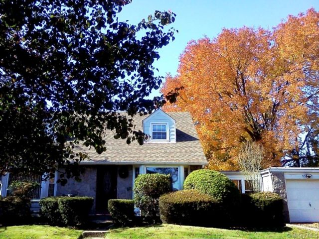  4 BR,  2.00 BTH &nbsp;Cape cod style home in New Hyde Park