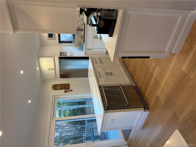 [PHOTO]