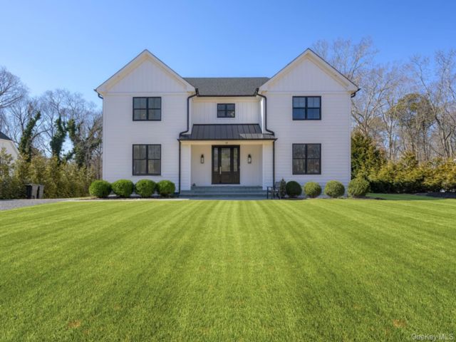  4 BR,  5.00 BTH &nbsp;Modern style home in Hampton Bays