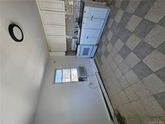  2 BR,  1.00 BTH &nbsp;A-frame style home in Hempstead