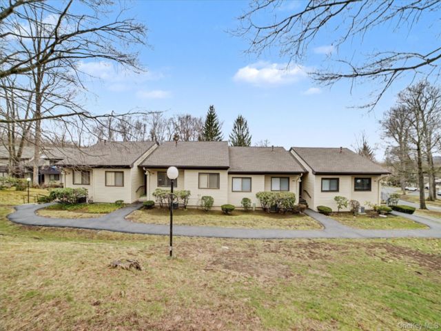 [Yorktown Heights Real Estate, listing number 7270147]