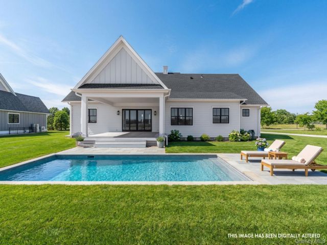  3 BR,  3.00 BTH &nbsp;Ranch style home in Baiting Hollow