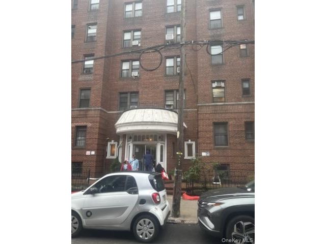  1 BR,  1.00 BTH &nbsp;Other style home in Rego Park