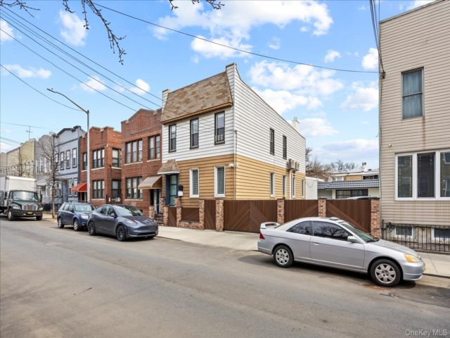 [PHOTO]
