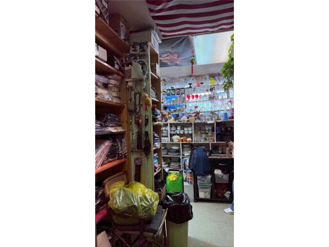 [PHOTO]